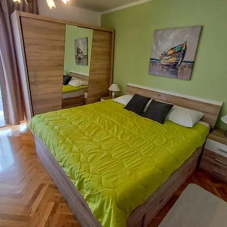 Apartamento Adrian-1 By Interhome